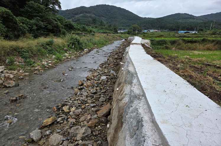 모산천